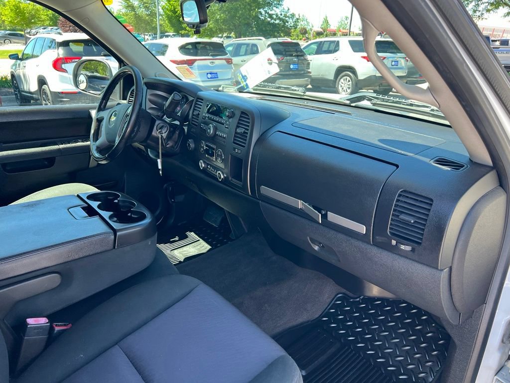 Used 2013 Chevrolet Silverado 1500 LT w/ All-Star Edition AWD/4WD image 26