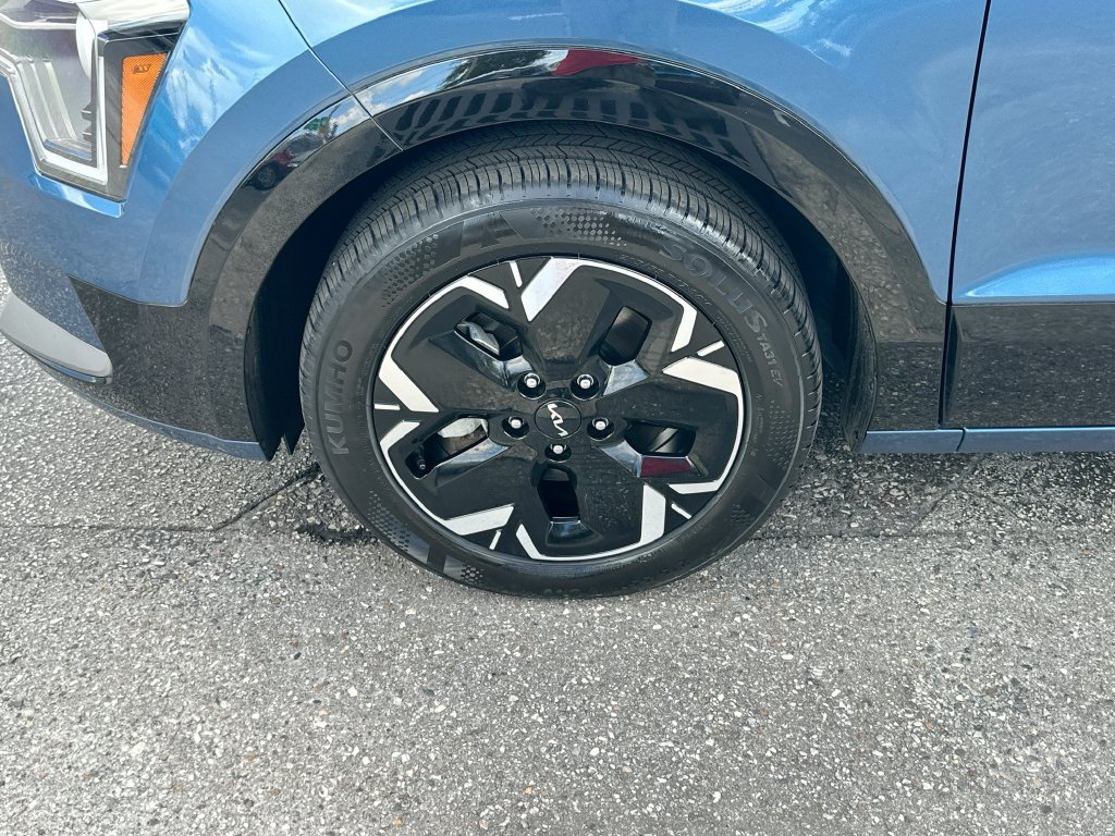 Used 2023 Kia Niro Wind FWD image 30