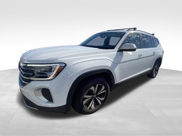 Used 2024 Volkswagen Atlas SE AWD/4WD image 2