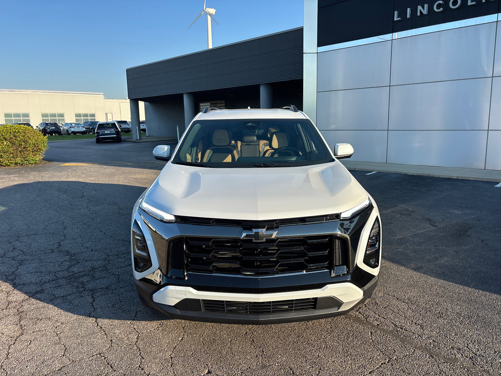 Used 2026 Chevrolet Equinox ACTIV w/ Safety and Technology Package AWD/4WD image 2