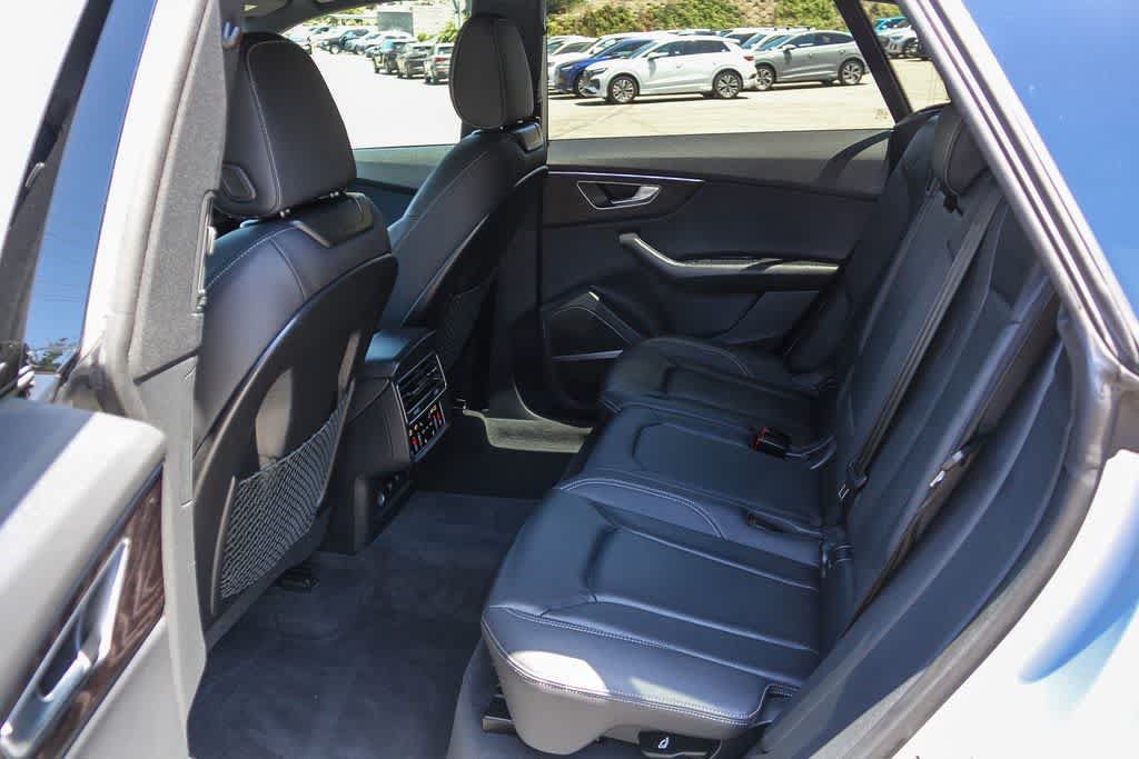 Used 2021 Audi Q8 Premium Plus w/ Premium Plus Package AWD/4WD image 16