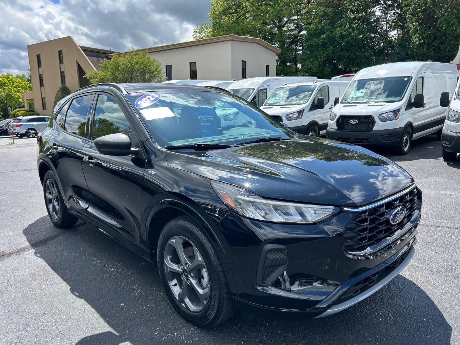 Certified 2023 Ford Escape ST-Line w/ Tech Pack #1 AWD/4WD image 3