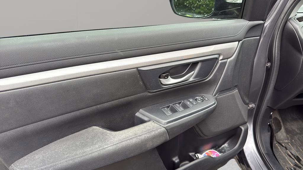 Used 2018 Honda CR-V LX image 10