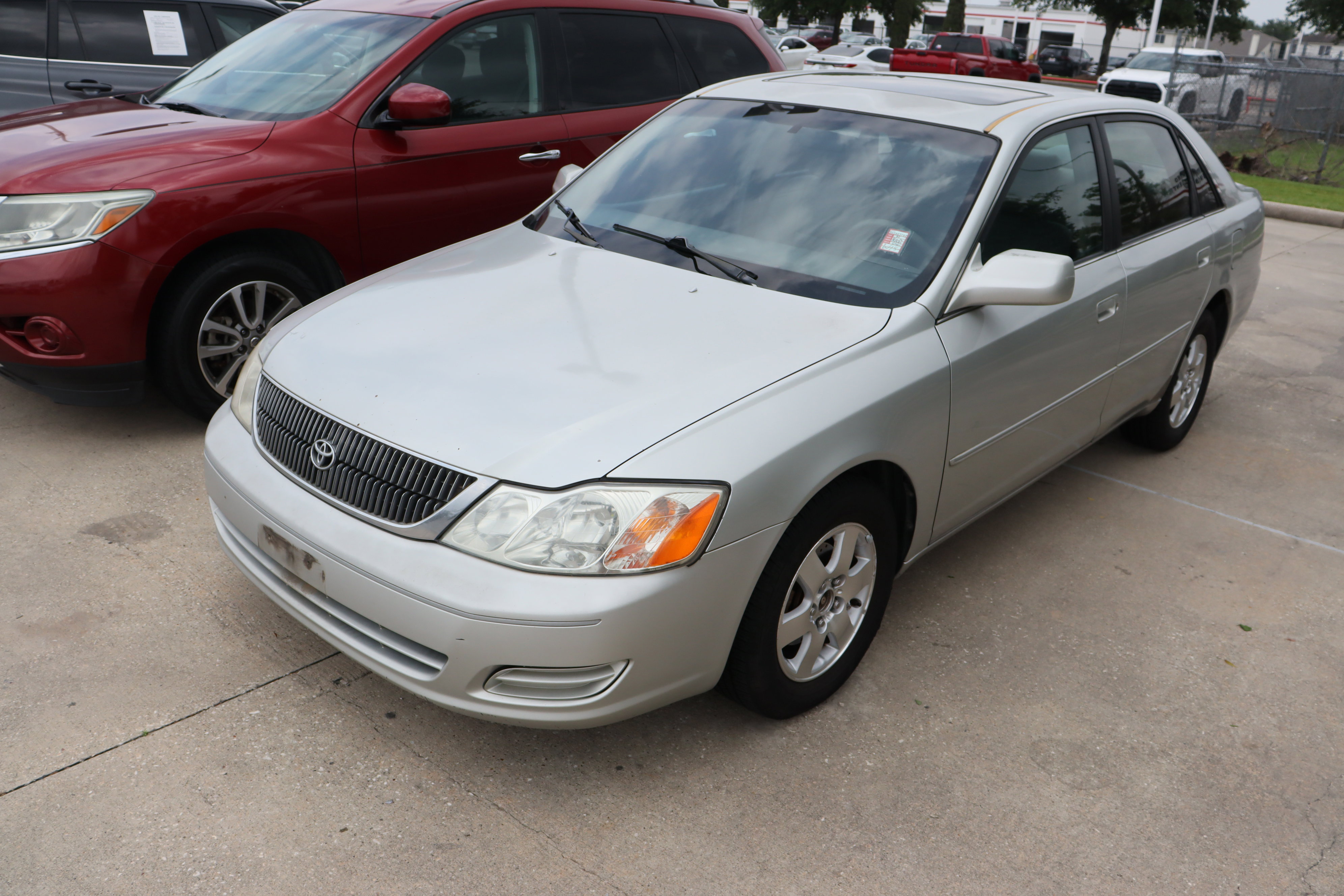 Used 2002 Toyota Avalon XL FWD image 5