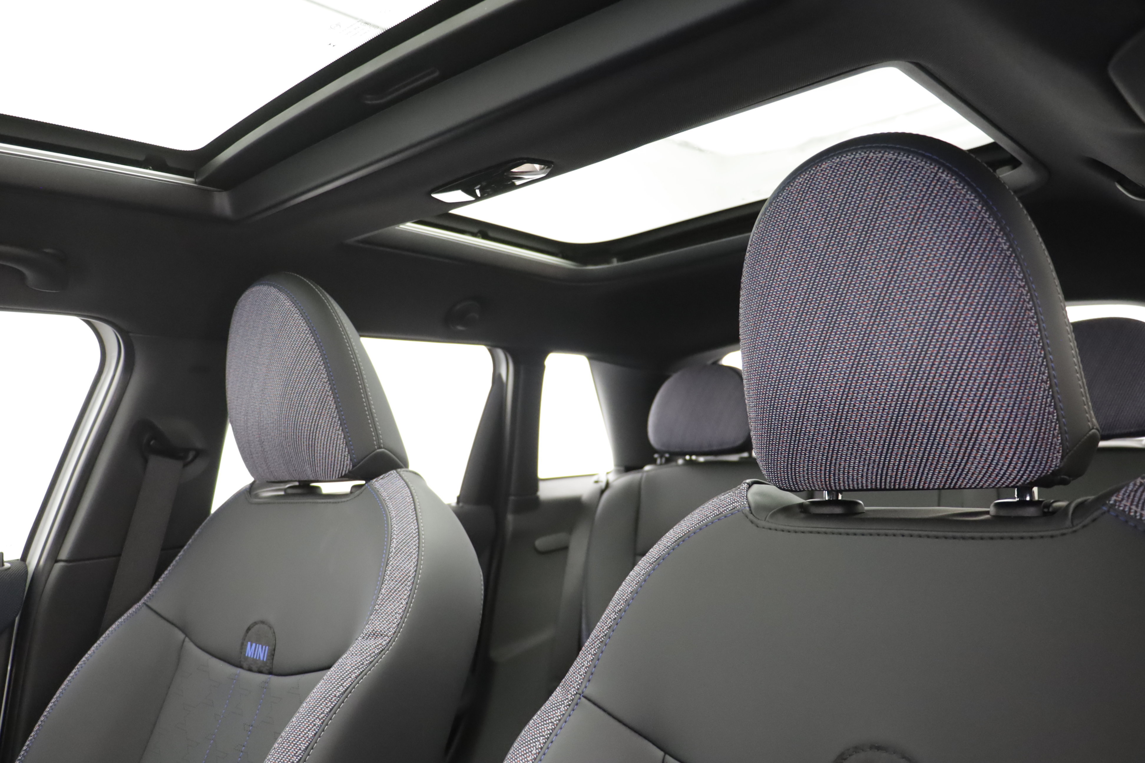 New 2027 MINI Cooper 4-Door Hardtop FWD image 13