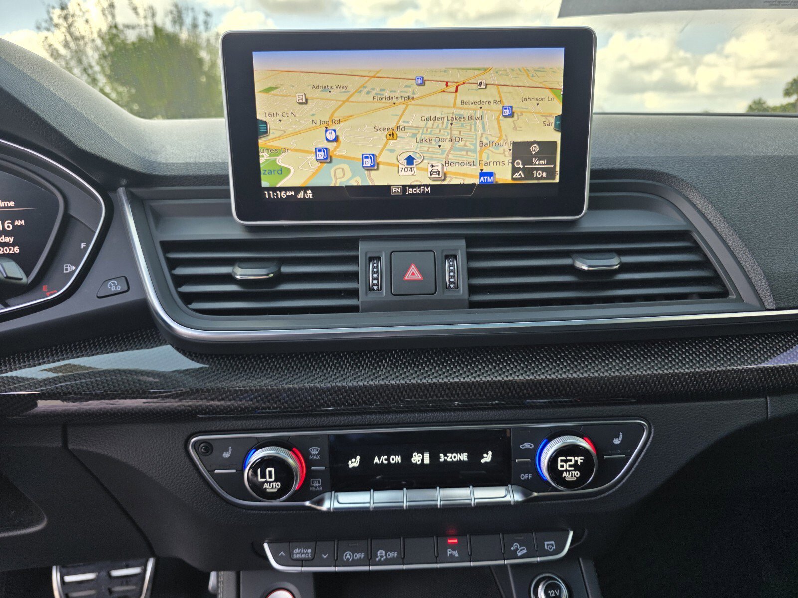 Used 2018 Audi SQ5 Prestige w/ Prestige Package image 23