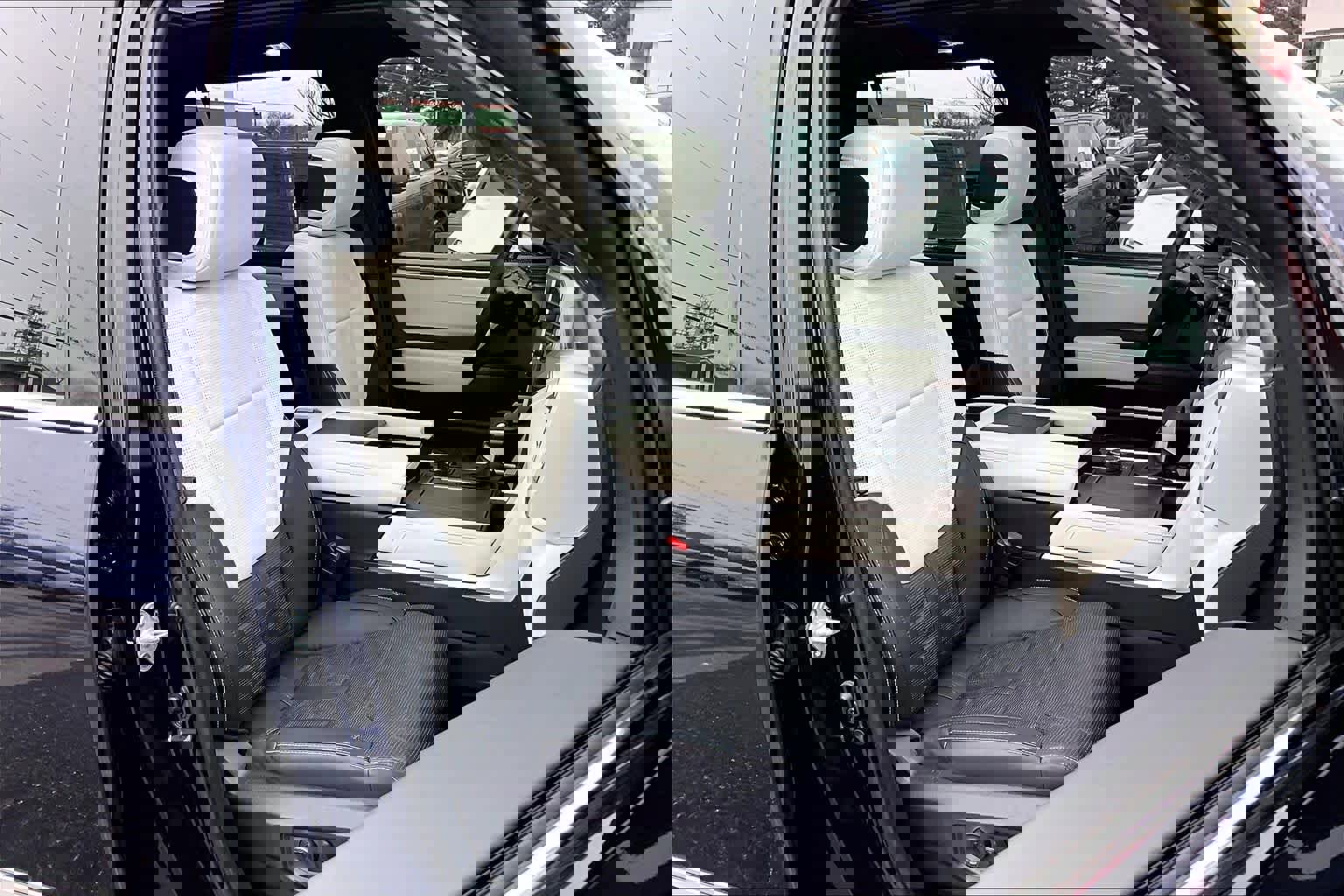 Certified 2024 Toyota Sequoia Capstone AWD/4WD image 8