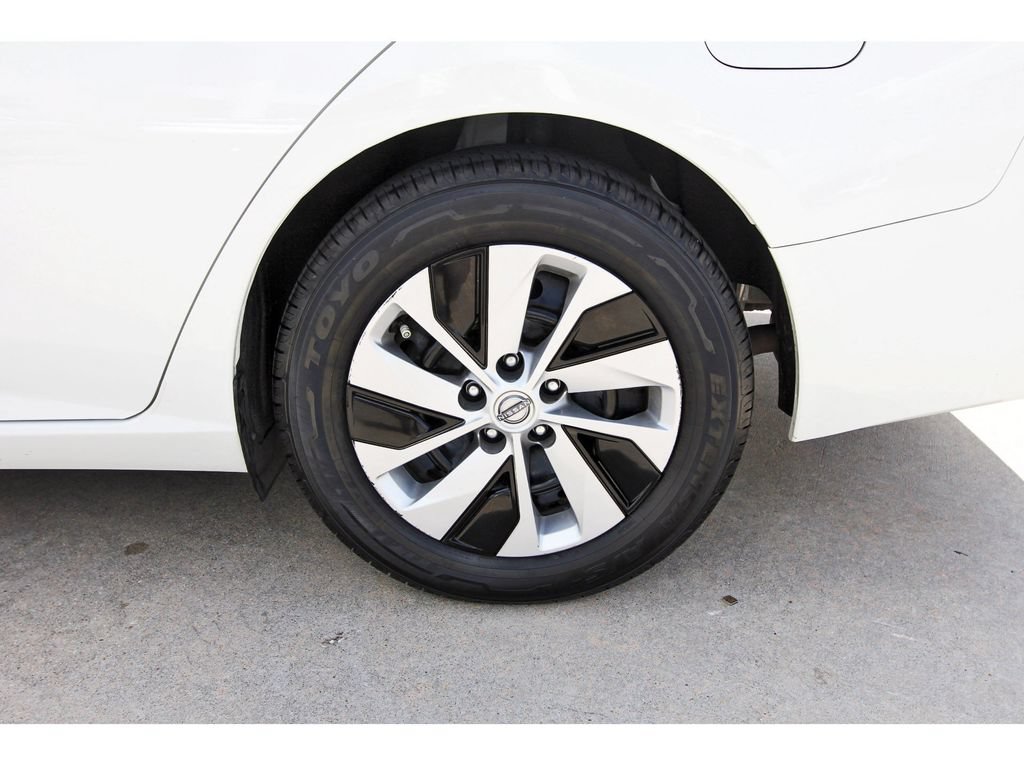 Used 2024 Nissan Altima 2.5 S FWD image 5