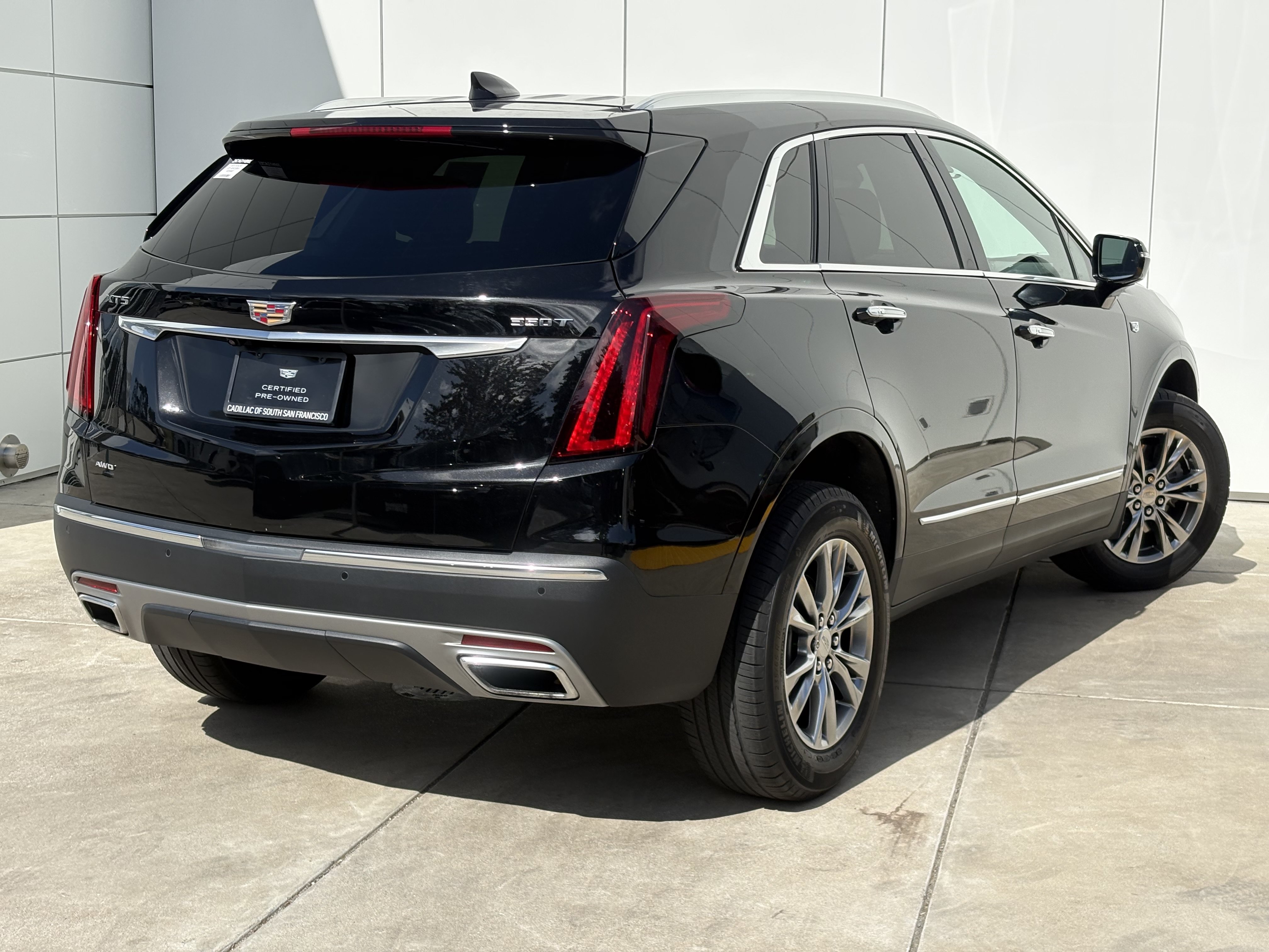 Certified 2023 Cadillac XT5 Premium Luxury AWD/4WD image 7
