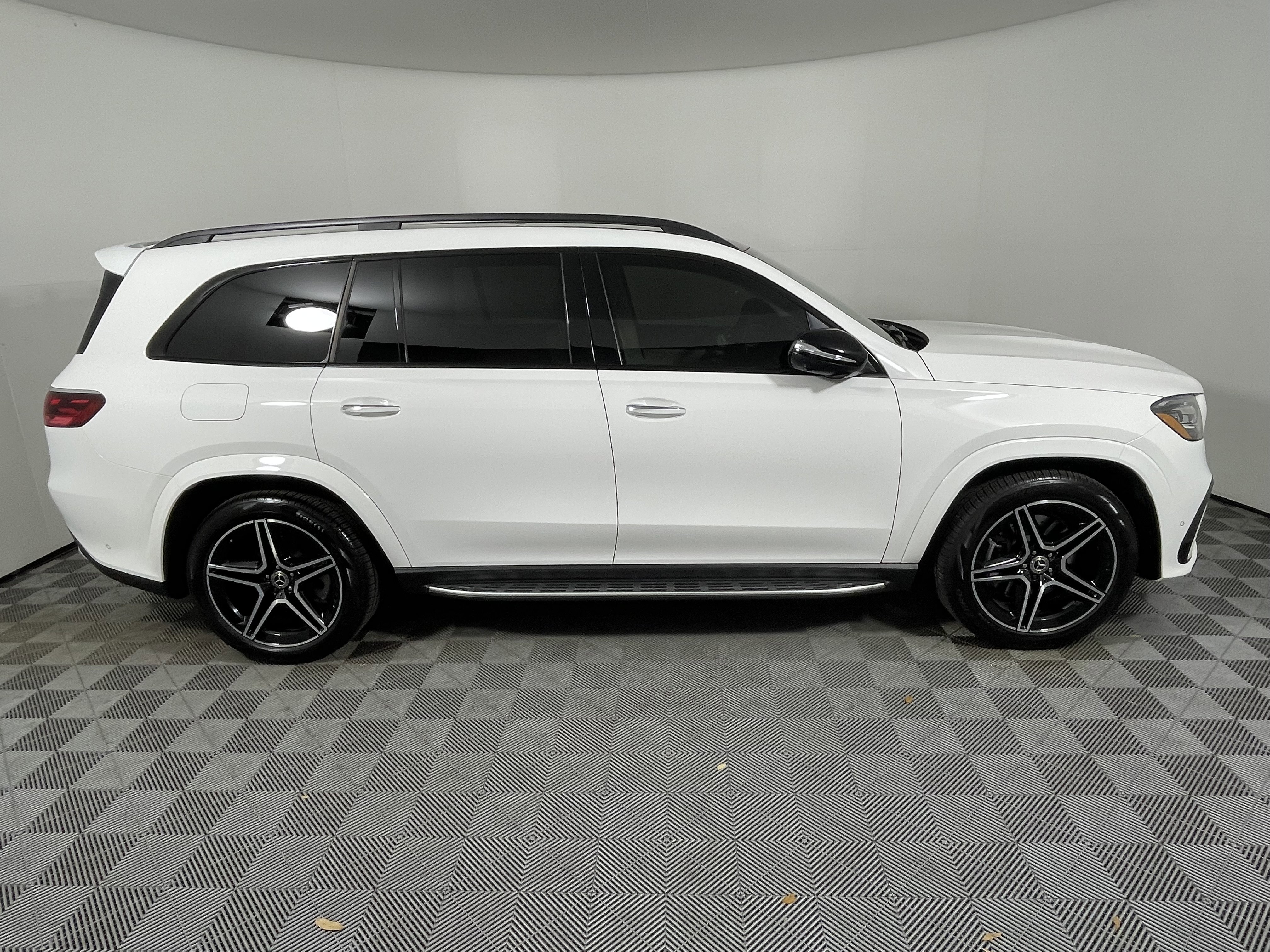 Certified 2026 Mercedes-Benz GLS 450 4MATIC image 6