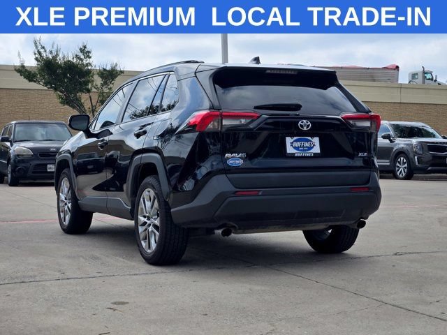 Used 2019 Toyota RAV4 XLE Premium FWD image 6