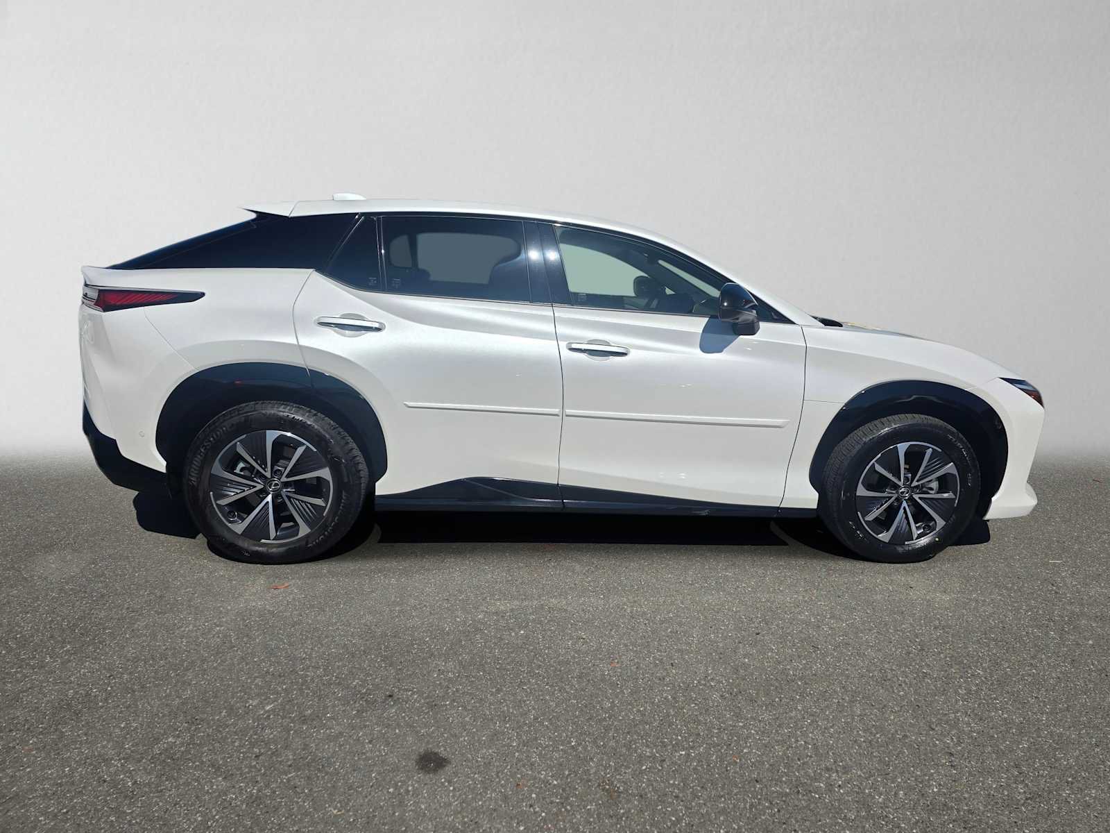 Used 2023 Lexus RZ 450e Premium w/ Technology Package AWD/4WD image 2