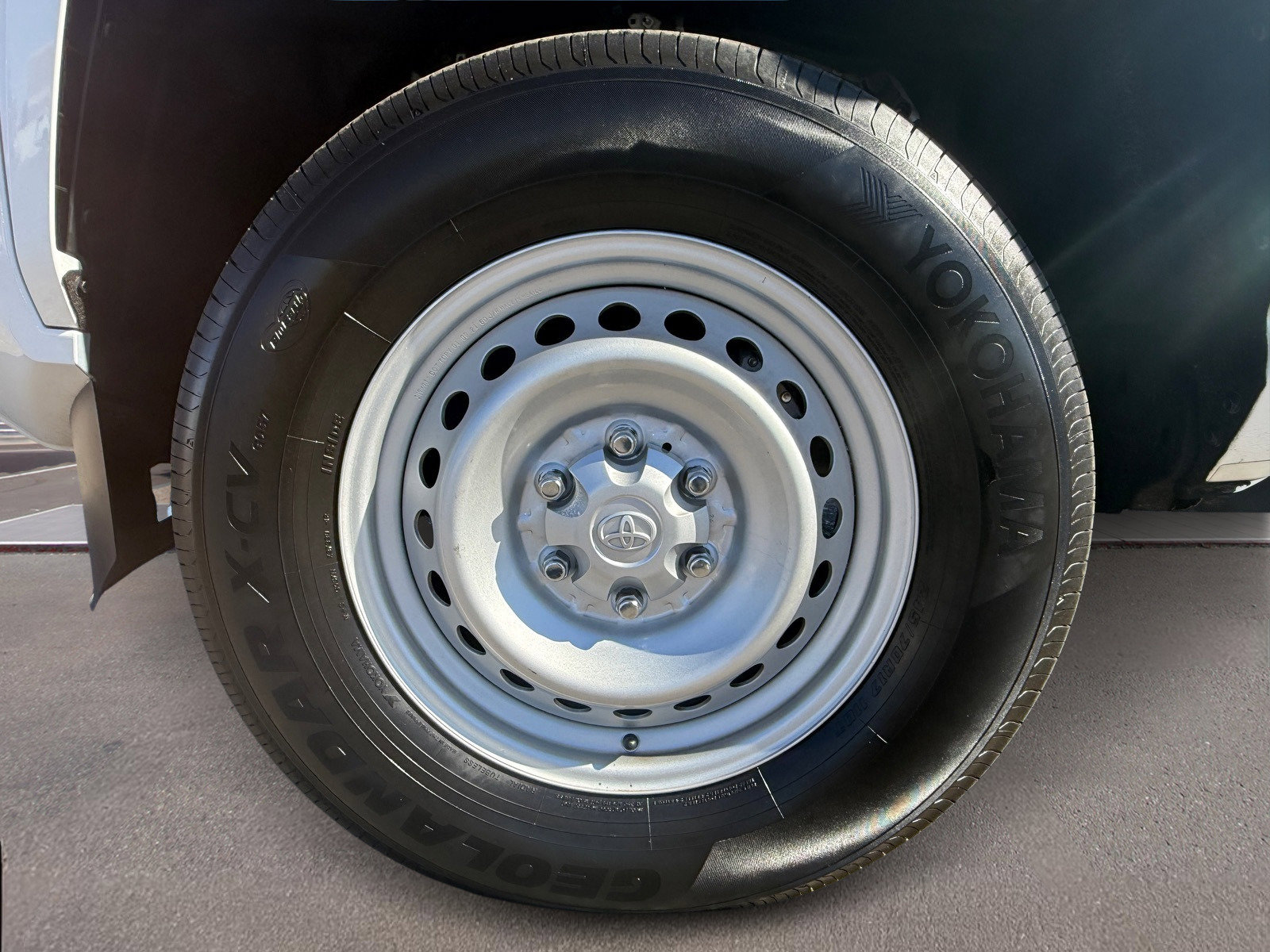 Used 2024 Toyota Tacoma SR image 8