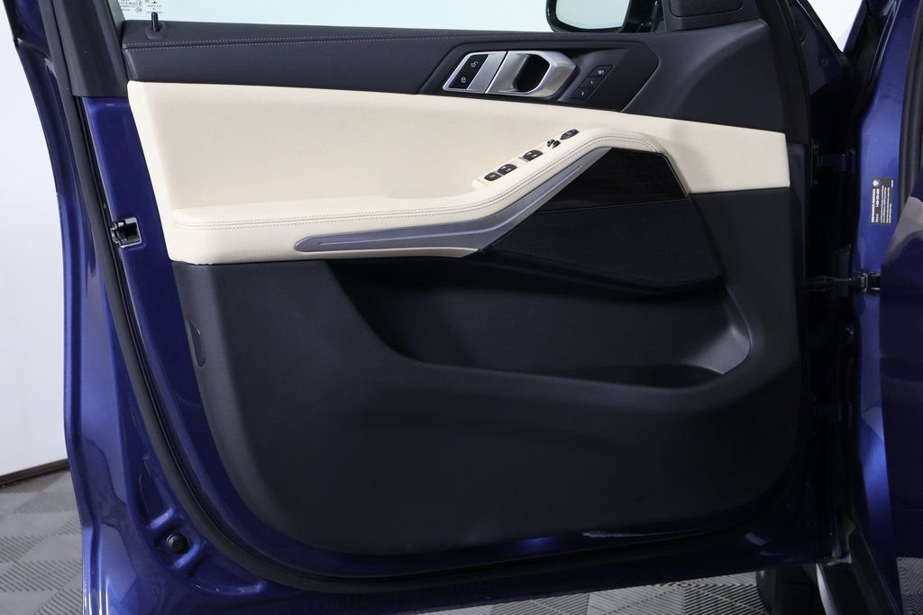 Used 2019 BMW X5 xDrive40i w/ Convenience Package image 12