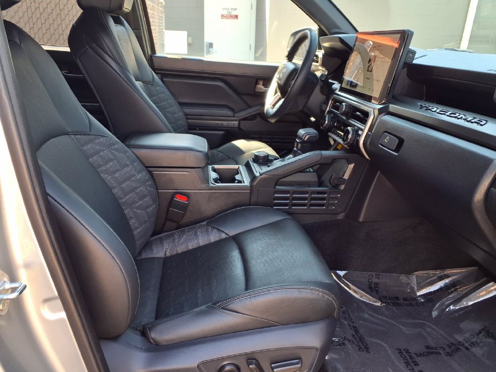 Certified 2026 Toyota Tacoma TRD Off-Road w/ TRD Off Road Premium Package AWD/4WD image 37