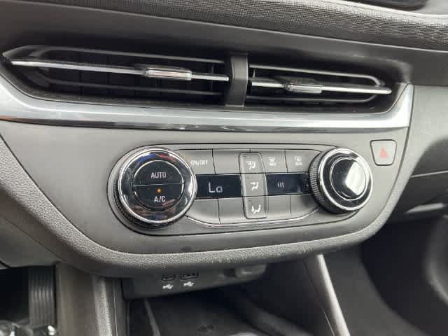 Used 2024 Buick Envista Preferred w/ Convenience II Package FWD image 24