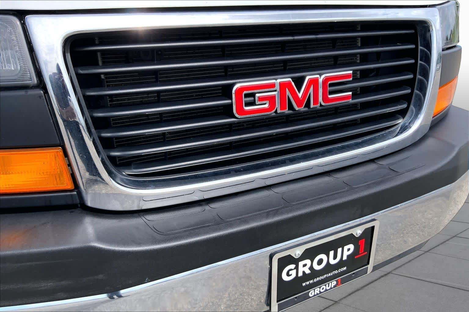 Used 2025 GMC Savana 3500 LT w/ LT Preferred Equipment Group RWD image 27