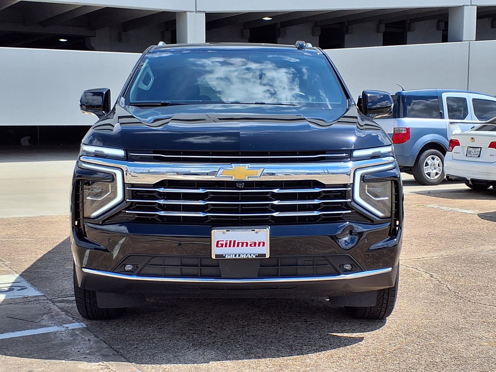 Used 2025 Chevrolet Suburban LT w/ Comfort Package RWD image 23
