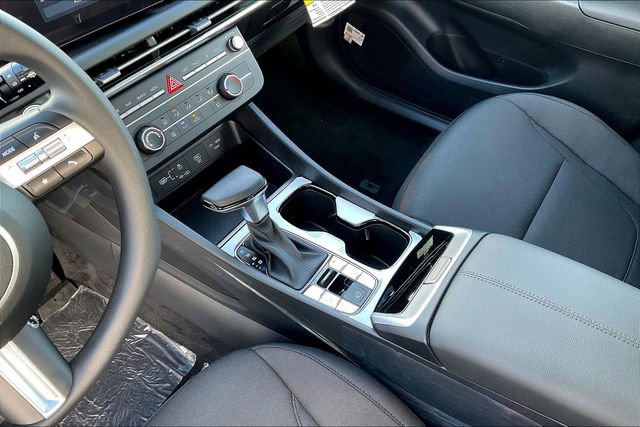 Used 2025 Hyundai Tucson SE image 8