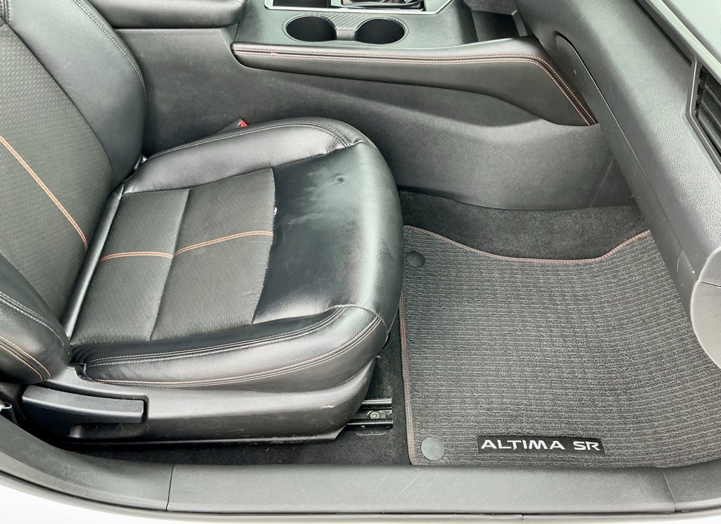 Used 2021 Nissan Altima 2.5 SR w/ SR Premium Package image 23