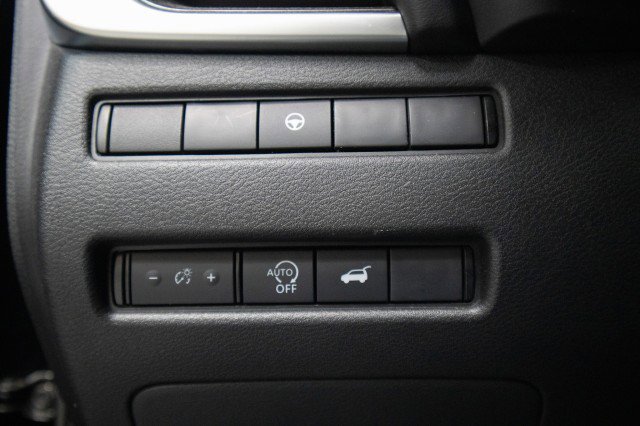 Used 2025 Nissan Rogue SV FWD image 20