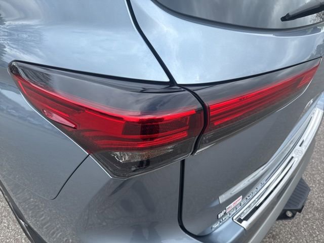 Used 2021 Toyota Highlander Platinum AWD/4WD image 10
