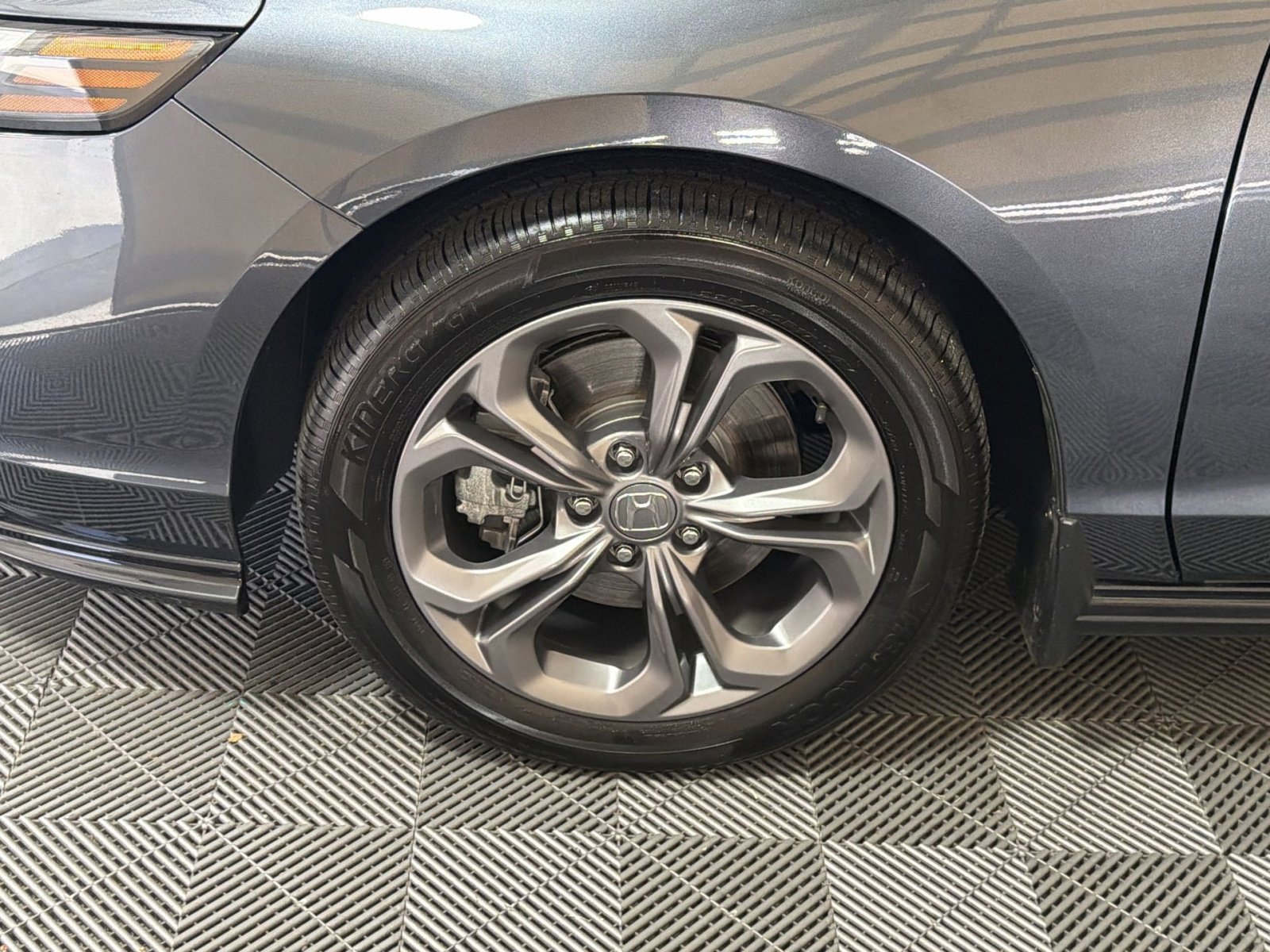 Used 2023 Honda Accord EX-L image 12