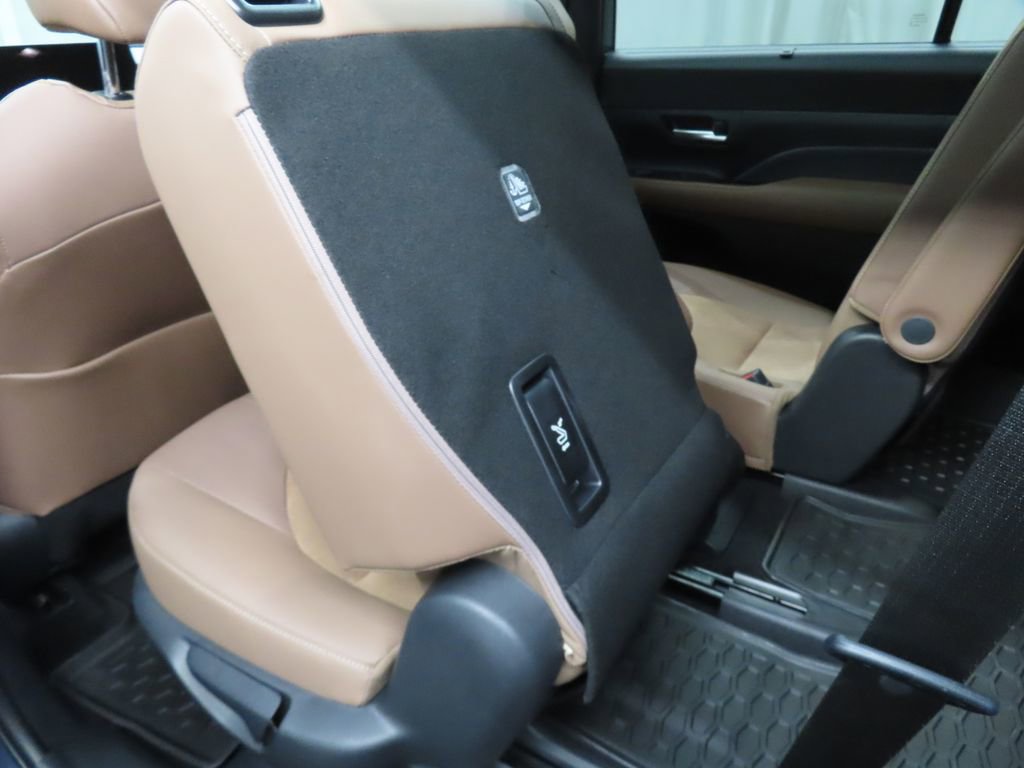 Used 2025 Toyota Grand Highlander AWD Hybrid image 66