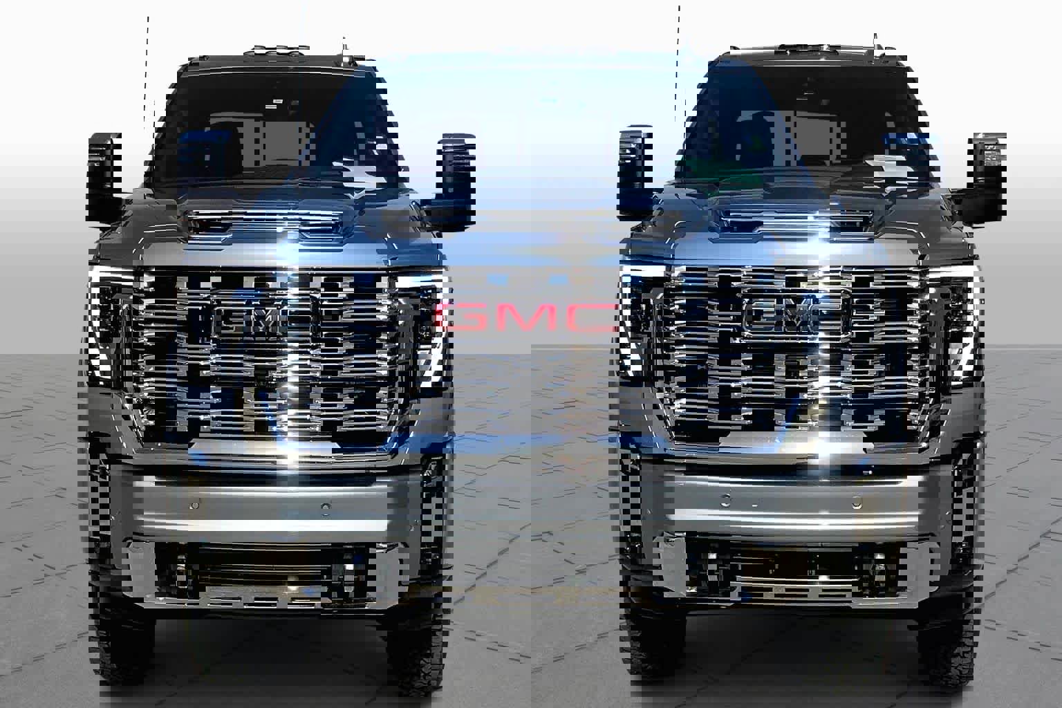 Used 2025 GMC Sierra 3500 Denali w/ Denali Reserve Package image 4