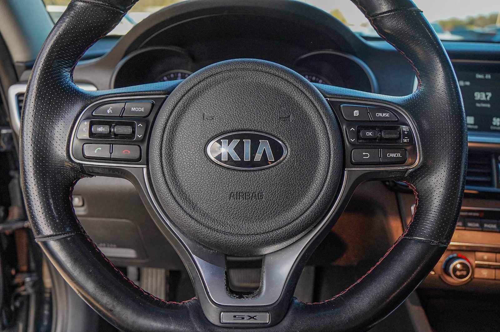Used 2018 Kia Optima SX image 12