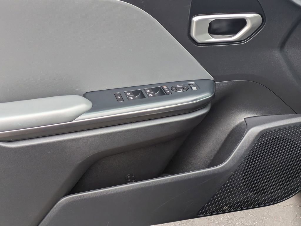 Used 2025 Kia K4 FWD image 14