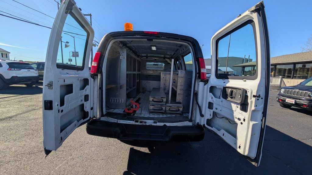 Used 2021 Chevrolet Express 2500 w/ Driver Convenience Package RWD image 23