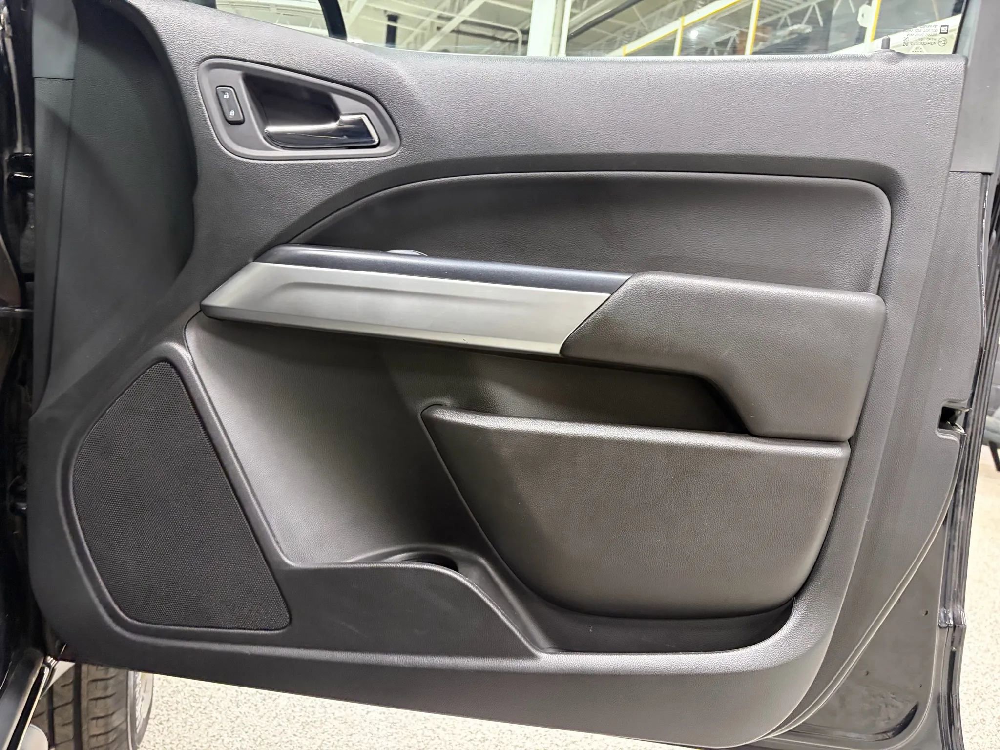 Used 2019 Chevrolet Colorado LT w/ Redline Special Edition image 28