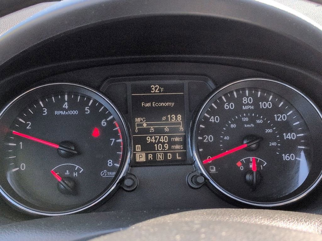 Used 2013 Nissan Rogue SV image 14