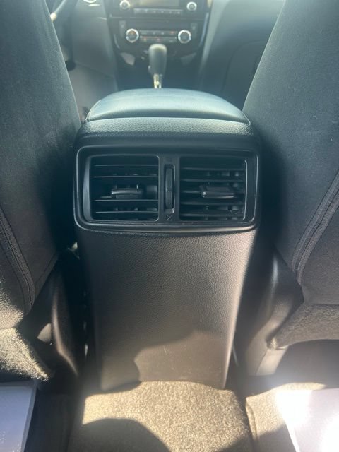 Used 2014 Nissan Rogue SV AWD/4WD image 15