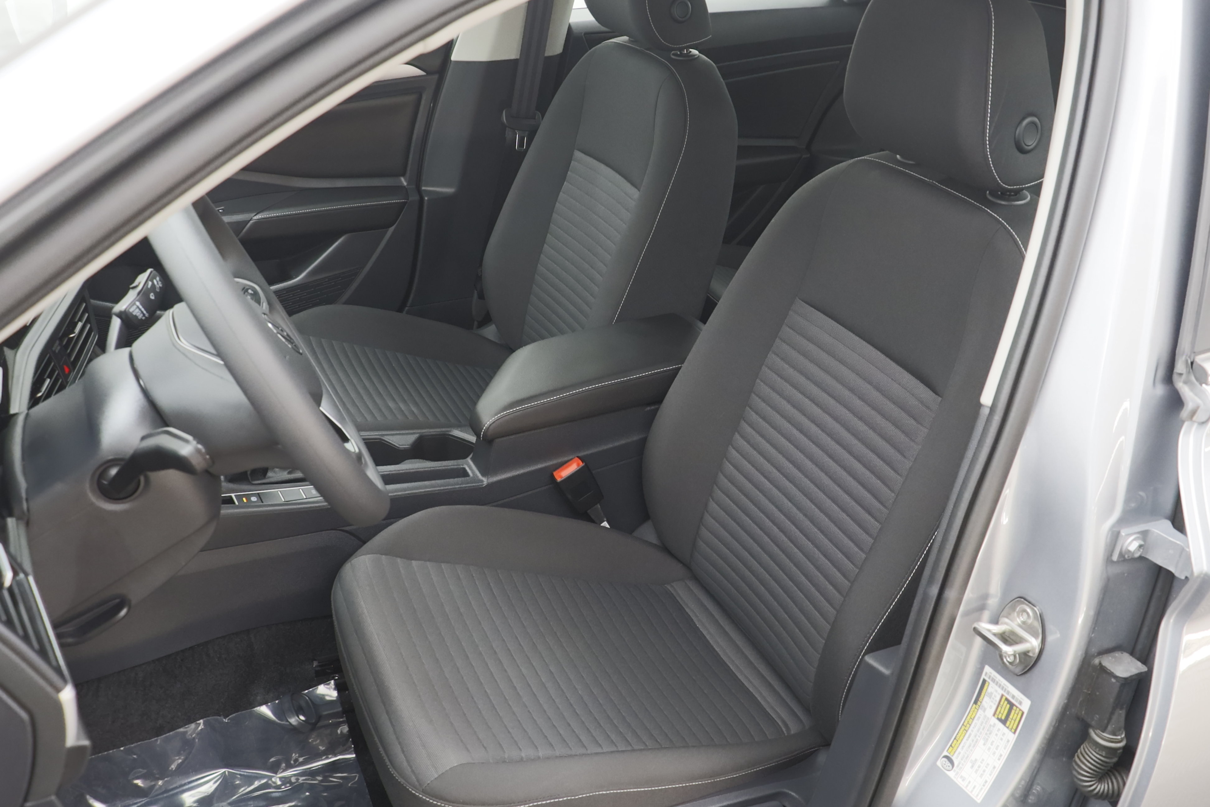 Certified 2023 Volkswagen Jetta S FWD image 15