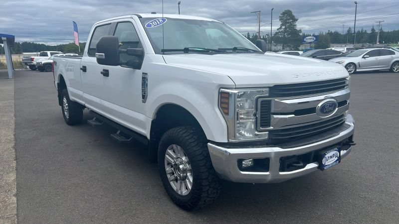 Used 2018 Ford F350 XLT w/ XLT Value Package AWD/4WD image 3