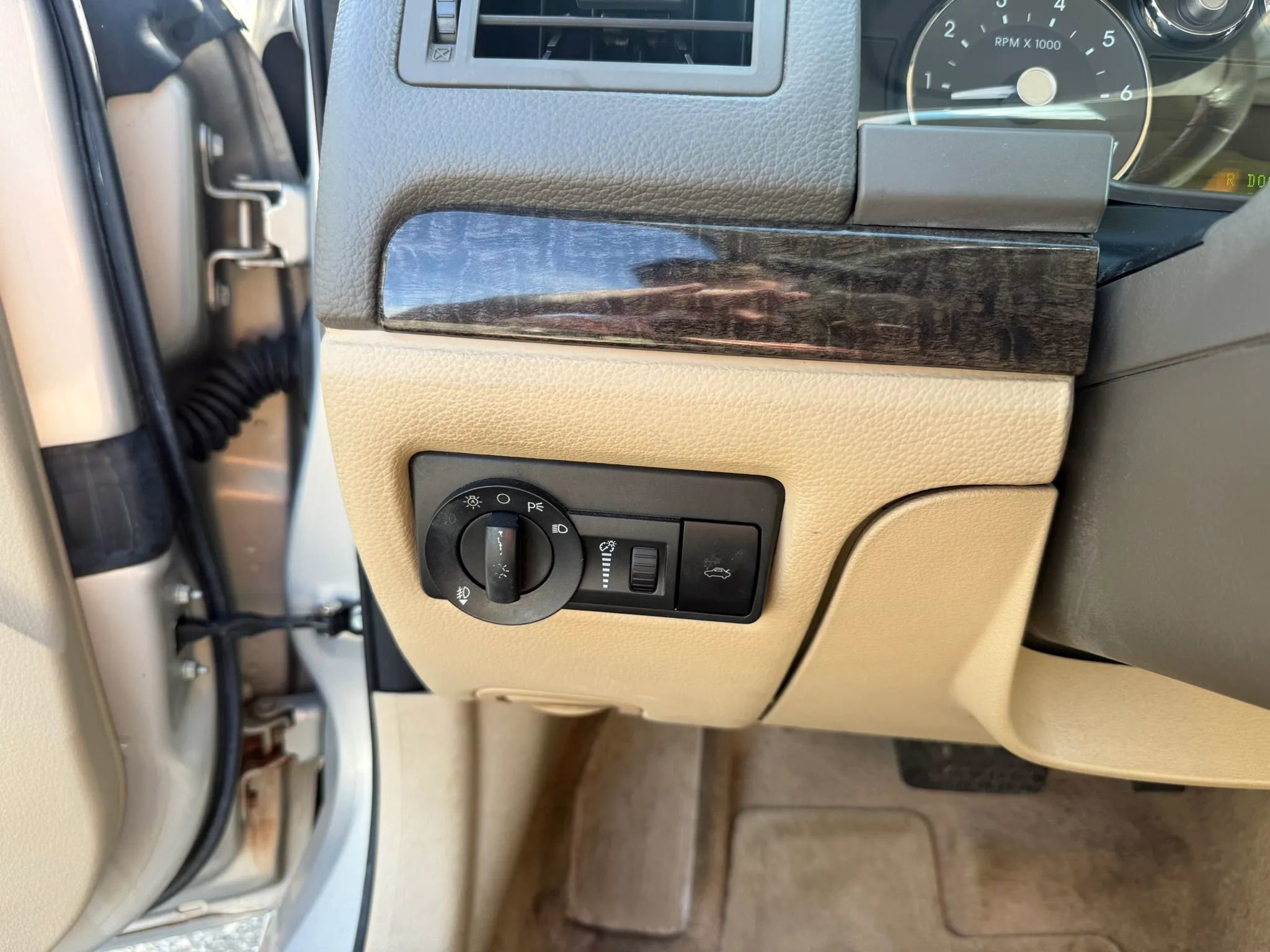 Used 2009 Mercury Milan Premier image 22