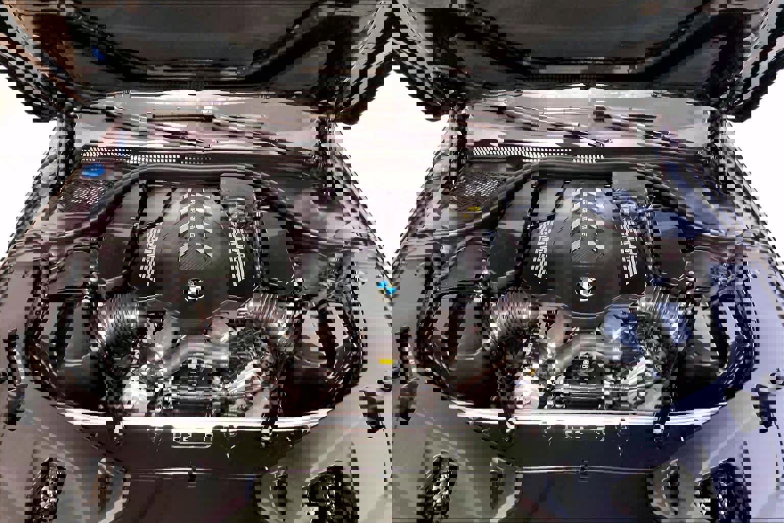 Used 2022 BMW M850i xDrive Convertible image 30