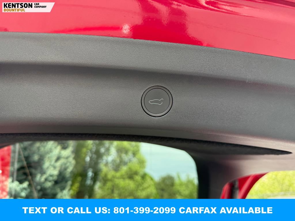 Used 2023 Tesla Model Y Performance AWD/4WD image 34