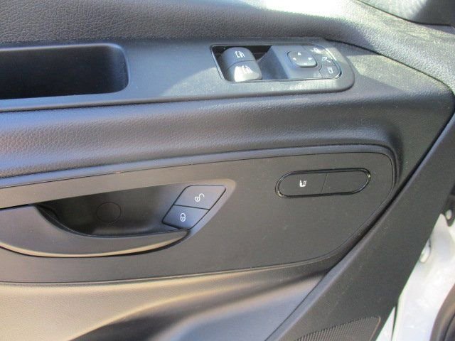 Used 2024 Mercedes-Benz Sprinter 2500 image 11