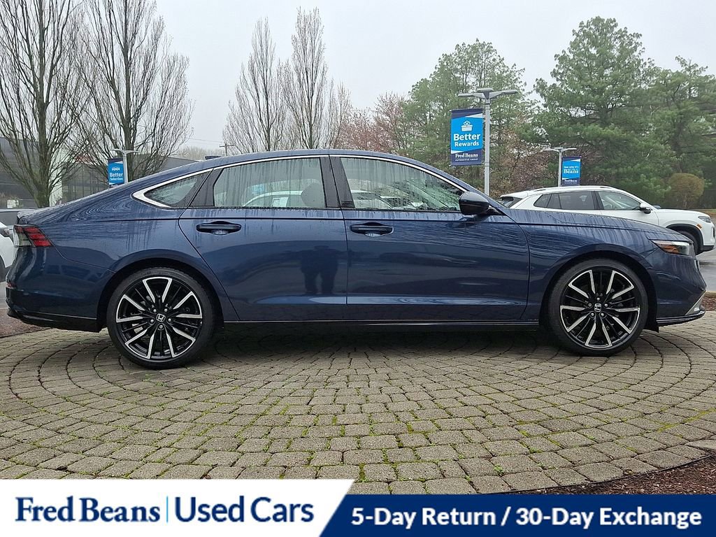 Used 2024 Honda Accord Touring image 7