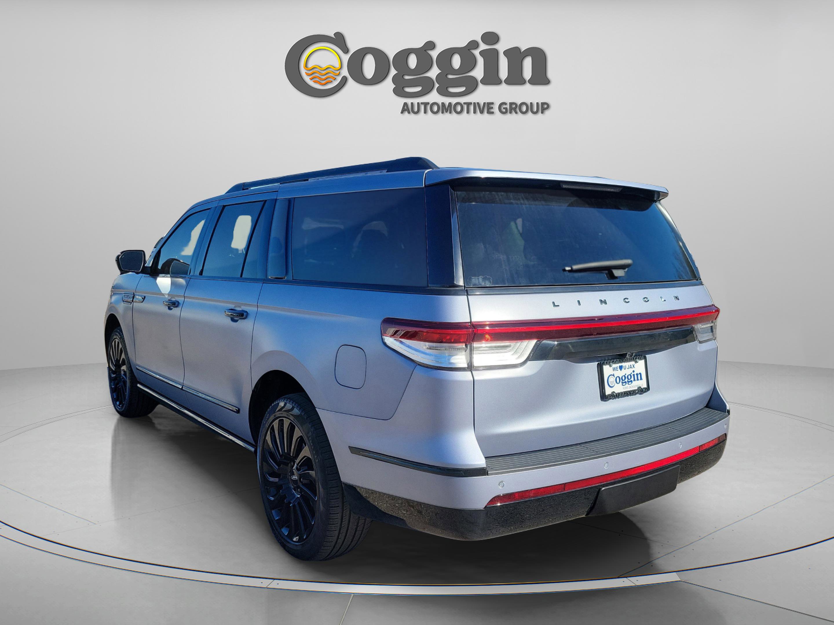 Used 2024 Lincoln Navigator L Black Label video 2