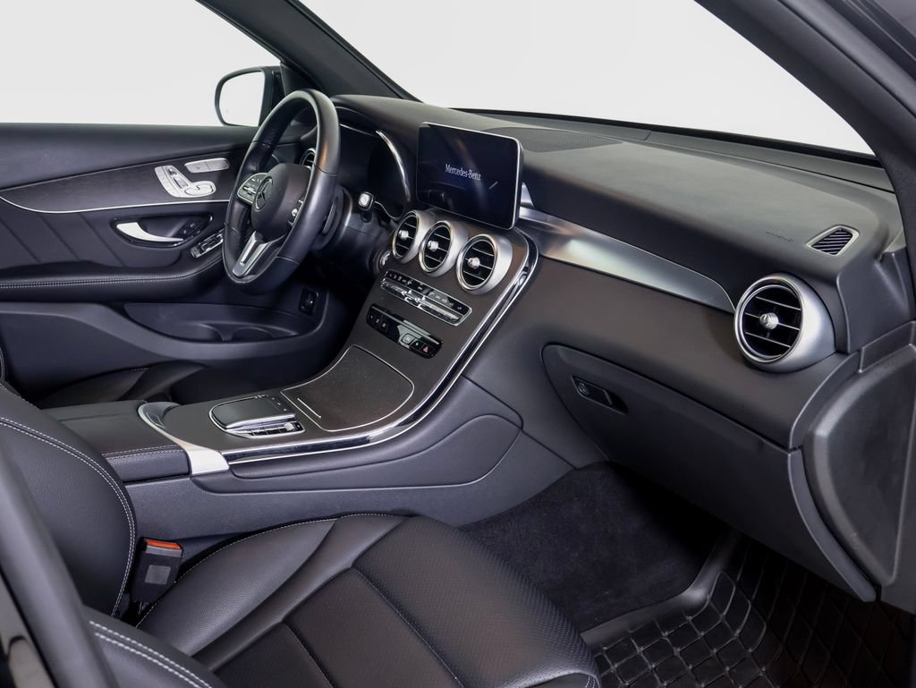 Used 2022 Mercedes-Benz GLC 300 4MATIC image 8