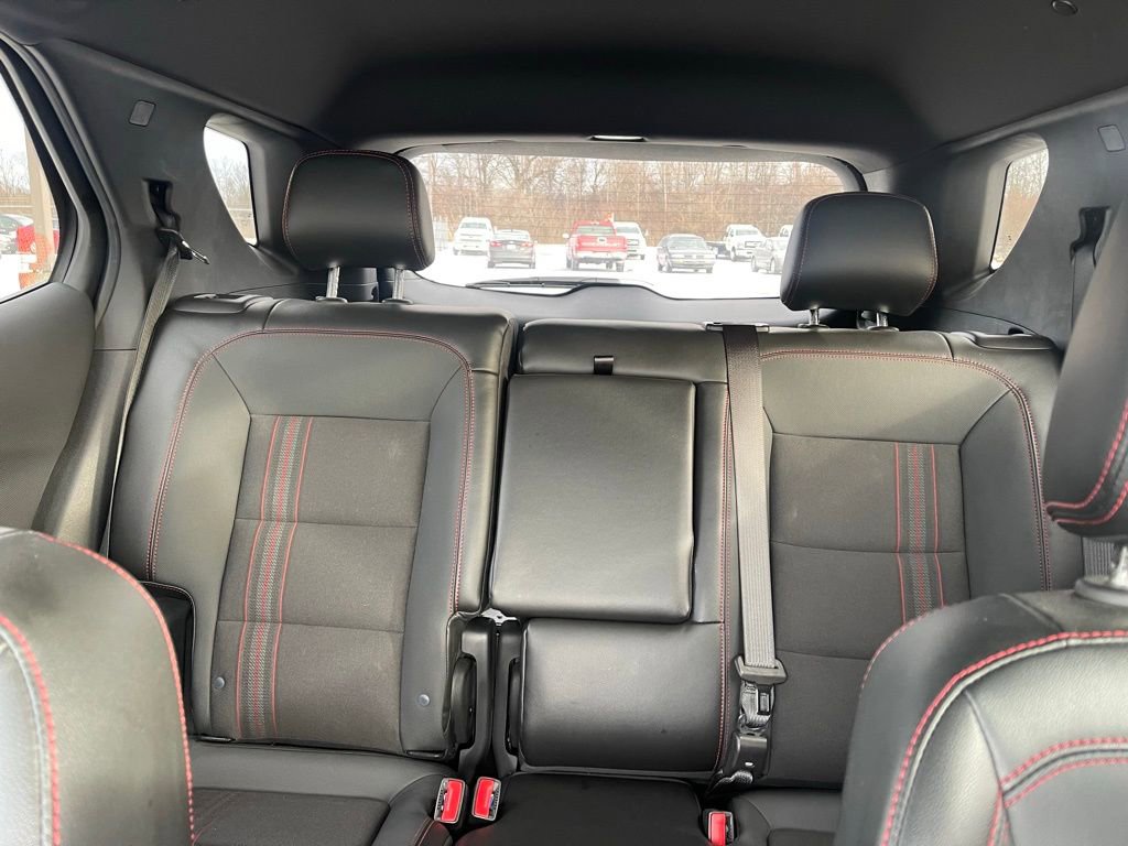 Used 2023 Chevrolet Equinox RS image 16