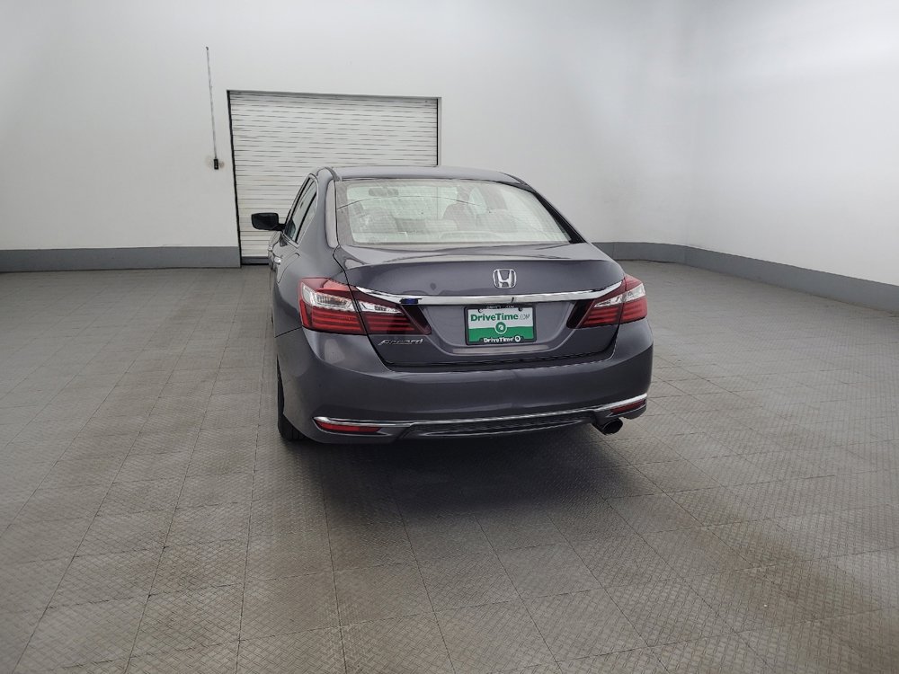 Used 2017 Honda Accord LX image 6