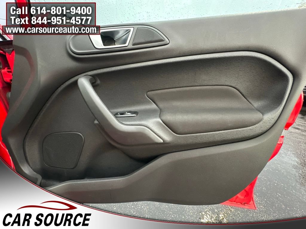 Used 2015 Ford Fiesta SE FWD image 32