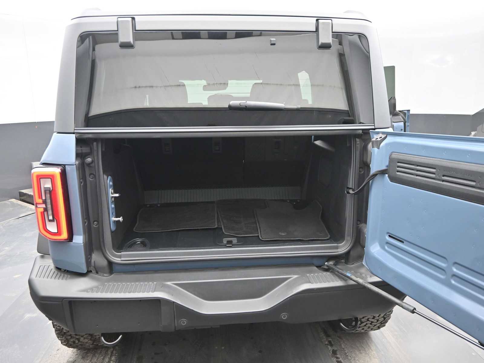 Used 2024 Ford Bronco Badlands image 14