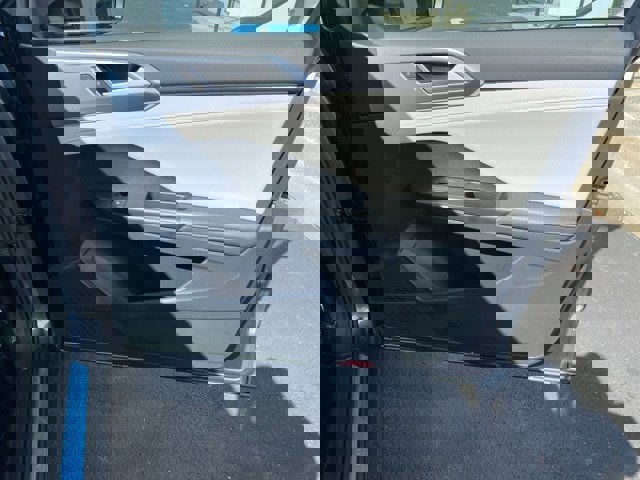 New 2025 Volkswagen Taos SE image 47