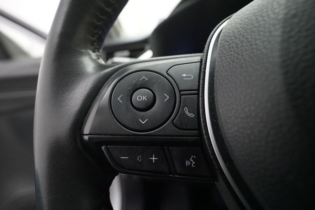 Used 2019 Toyota RAV4 Limited AWD/4WD image 18